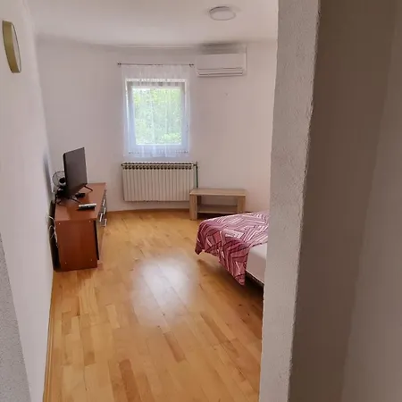 Apartment - Free Parking